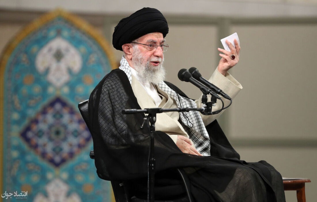 رهبر معظم انقلاب اسلامی: راه اندازی اولین پالایشگاه فرا سرزمینی نمونه ای از پشرفت های رو به جلوی کشور است