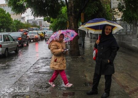 بارندگی‌های ادامه دارد/ هوا در پایتخت سردتر می‌شود
