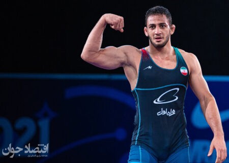 آذرپیرا: یک ساعت قبل فینال فهمیدم مقابل اسنایدر کشتی نمی‌گیرم/ در آمریکا خیلی اذیت شدیم