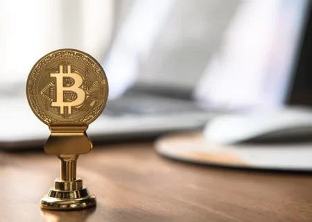 رشد خفیف طلا در روز نزولی کریپتوها