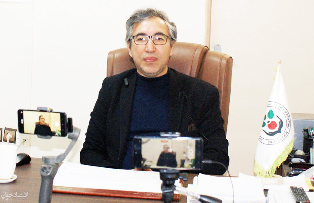 دکتر کیانوش حق نما: وظیفه ما جلوگیری از کاهش عملکرد در تولید است