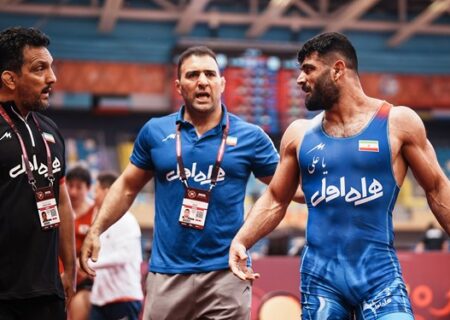 محمدی: زنگ خطر برای کشتی آزاد به صدا درآمد/ با نفراتی که داشتیم باید به راحتی قهرمان می‌شدیم