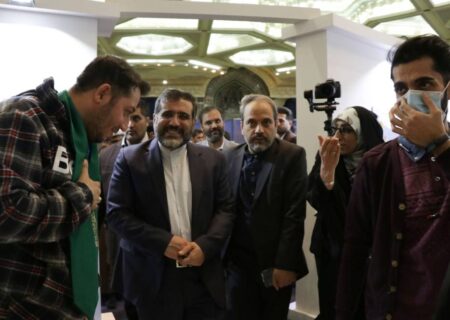 وزیر فرهنگ و ارشاد اسلامی ازغرفه بشری در نمایشگاه قرآن دیدن کرد
