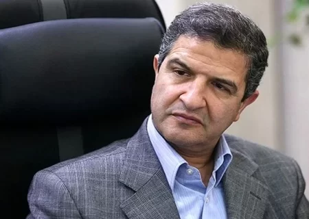 صندوق تثبیت ارز قیمت دلار را کاهش می‌دهد؟/ مسائل ارزی، تحت‌الشعاع سیاست‌ خارجی