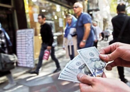 زلزله اردیبهشت بر جان دلار افتاد؟