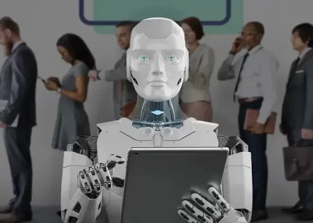 رقابت هوش مصنوعی و انسان در بازار کار/ مشاغل چه کسانی در خطر است؟