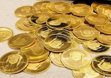 سرپیچی قیمت طلا و سکه از روند کاهشی قیمت دلار