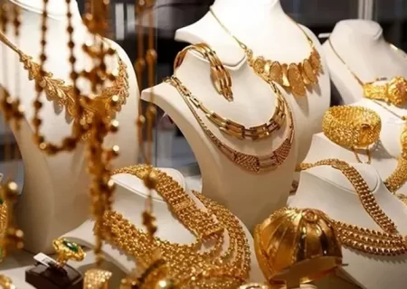 ۳ پیش بینی از قیمت طلا و سکه / سیاست، لیدر بازارها شد