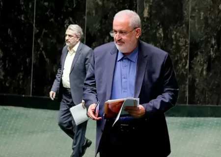 درس عبرت خودرویی فاطمی امین برای علی آبادی