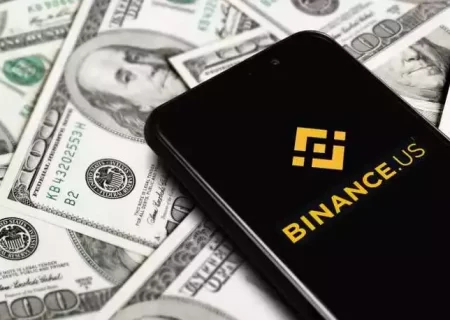 ارزان فروشی بیت کوین در بایننس آمریکا و توقف برداشت دلاری