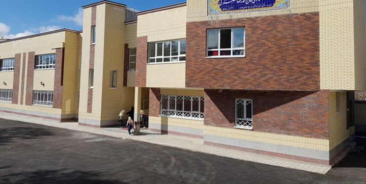 تحویل۱۰ هزار کلاس درس تا مهرماه ۱۴۰۲ / نهضت مردمی سازی مدارس در طرح شهید عجمیان