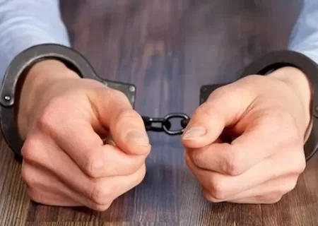 بازداشت یکی از مدیران شرکت‌های پیش‌فروش خودرو / مطالبات مردم پرداخت نشد