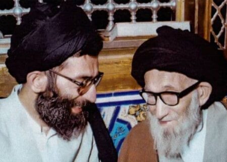 آیت‌الله‌العظمی مرعشی راجع به رهبری: اگر رساله می‌داد همتراز مراجع نجف می‌شد