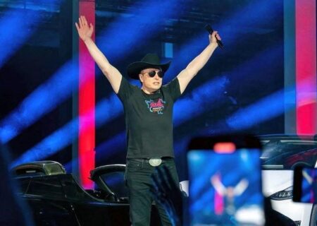 ایلان ماسک دوقطبی و در تسخیر شیاطین است!