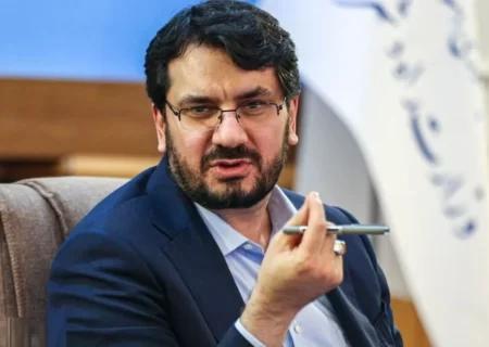 وزیر راه: قیمت بازار مسکن را کنترل می‌کنیم