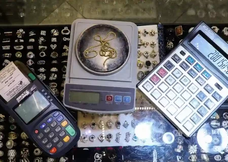 4 پیش بینی از قیمت طلا و سکه / معامله با نرخ‌های سال آینده؟