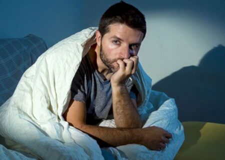 چرا شب‌ها خوابمان نمی‌برد؛ فلوشیپ خواب از آمریکا پاسخ می‌دهد