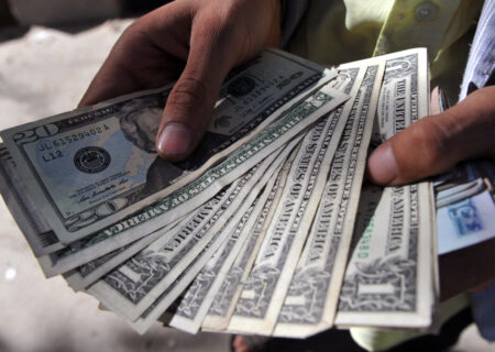 برخی پتروشیمی‌ها ارز حاصل از صادرات خود را به کشور برنمی‌گردانند