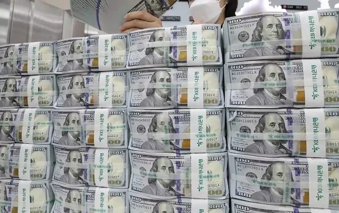 قیمت دلار 15 آبان 1402 / مسیر صلح، دلار را فریز کرد