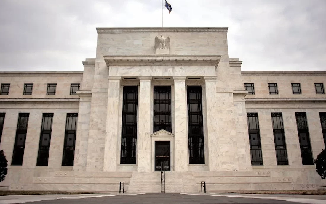 فلسفه استقلال بانک مرکزی از دولتها چیست؟