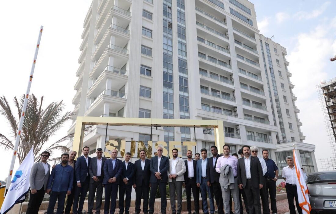 بازدید مدیرعامل بانک مسکن از بلوک مسکونی آبان ستاره کیش