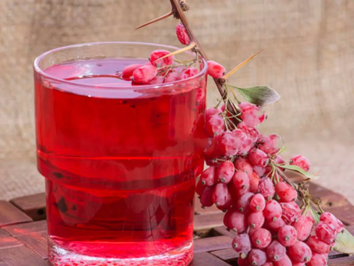 طرز-تهیه-آب-زرشک-خانگی