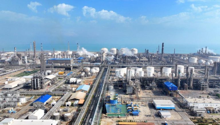 جهش ۳۴ درصدی فروش پتروشیمی بندرامام؛ صعود به رتبه دوم هلدینگ خلیج فارس در بورس کالا و انرژی