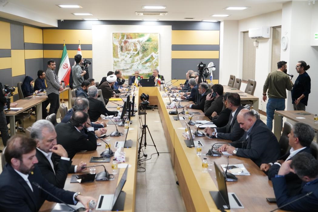 حمایت تمام‌قد کمیسیون اقتصادی از بانک صنعت و معدن برای توسعه زیرساخت‌های کشور