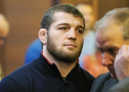 شوک کشتی اروپا؛ فاتح حسن یزدانی، مرد سال کشتی بلغارستان شد