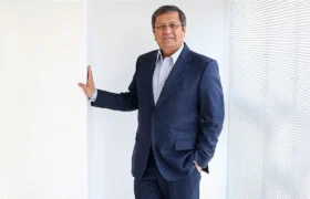 همتی رئیس بانک مرکزی می‌شود