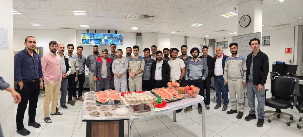 یلدای همدلی در دل صنعت؛ شبی گرم برای کارکنان آریاساسول و پتروشیمی بوشهر