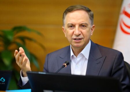 مدیرعامل بانک دی: نظام بانکی آماده حمایت هدفمند از صنعت پتروشیمی است