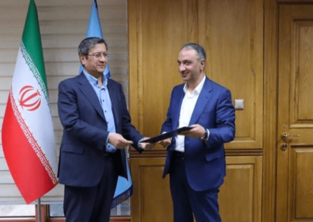 همتی، معاون توسعه بانک مرکزی را معرفی کرد