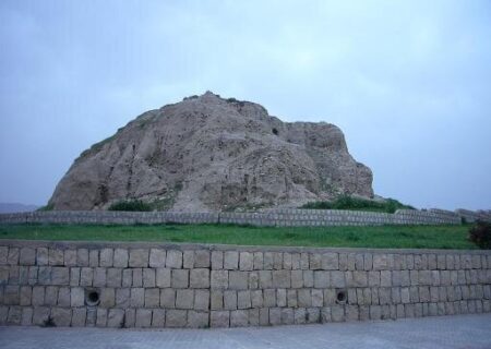 اراضی یک تپه باستانی آزاد شد