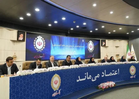 بهاری تاکید کرد: همدلی و وحدت رویه؛ راهبرد بانک ملی ایران برای تحقق اهداف عالی/ انسجام سازمانی؛ موتور محرک موفقیت‌های جدید