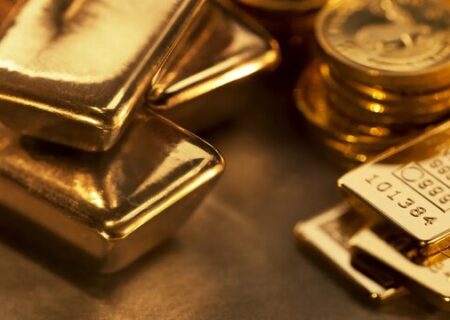 طلا با بیش از ۱۰۰ دلار افزایش قیمت به تعطیلات رفت