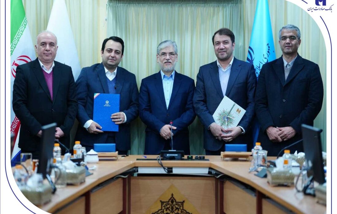 تفاهم‌نامه توسعه همکاری وزارت علوم، تحقیقات و فناوری و بانک صادرات ایران امضا شد / سیمایی صراف: امروز علم و فناوری یک ابزار ضروری برای امنیت کشور است / سیفی: یکی از افتخارات بانک صادرات ایران، خدمت به دانشگاه و عرصه علم است